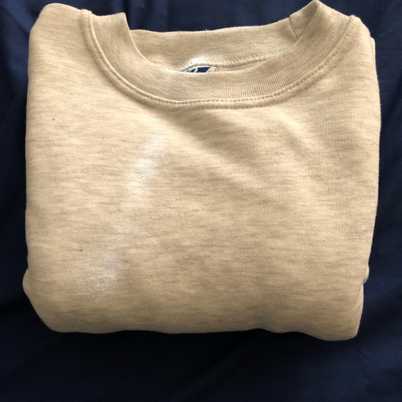 White Sweater Perfect Condition - Picture 4 of 4
